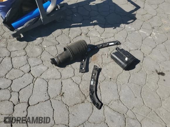 ✅ 2022 Jeep Grand Cherokee Overland • VIN: 1C4RJHDG7N8635896 • Lot: 86717585. Listed on Copart with 49,010 mi. Free auction sales archive from the USA and detailed vehicle history report at DreamBid. Image 13.