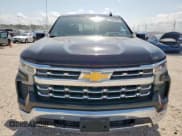 ✅ 2024 Chevrolet Silverado 1500 LTZ • VIN: 2GCPAEED9R1212742 • Lot: 57654485. Wystawiony na Copart z przebiegiem 11 844 mil. Bezpłatny archiwum sprzedaży aukcyjnych z USA i szczegółowy raport historii pojazdu na DreamBid. Zdjęcie 5.