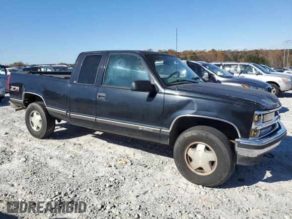 ✅ 1997 Chevrolet Silverado 1500 • VIN: 2GCEK19R1V1286850 • Lot: 92199055. Wystawiony na Copart z przebiegiem 534 782 mil. Bezpłatny archiwum sprzedaży aukcyjnych z USA i szczegółowy raport historii pojazdu na DreamBid. Zdjęcie 4.