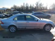 ✅ 2003 Mercedes-Benz C 240 • VIN: WDBRF61J73A429813 • Lot: 41544468. Wystawiony na IAAI z przebiegiem 225 247 mil. Bezpłatny archiwum sprzedaży aukcyjnych z USA i szczegółowy raport historii pojazdu na DreamBid. Zdjęcie 14.