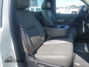 ✅ 2013 Chevrolet Silverado 2500HD Work Truck • VIN: 1GC0CVCG7DF156942 • Lot: 42725390. Wystawiony na IAAI z przebiegiem 177 154 mil. Bezpłatny archiwum sprzedaży aukcyjnych z USA i szczegółowy raport historii pojazdu na DreamBid. Zdjęcie 8.