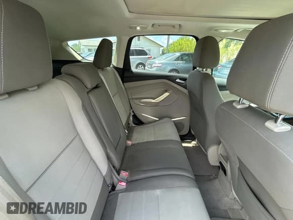 ✅ 2013 Ford Escape SE • VIN: 1FMCU9G95DUD25554 • Lot: 58242885. Wystawiony na Copart z przebiegiem Nie podano. Bezpłatny archiwum sprzedaży aukcyjnych z USA i szczegółowy raport historii pojazdu na DreamBid. Zdjęcie 6.