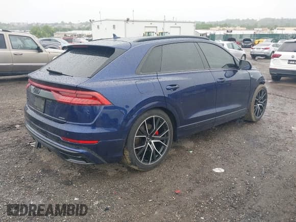 ✅ 2021 Audi Q8 Prestige • VIN: WA1FVAF12MD032085 • Lot: 42364901. Listed on IAAI with 35,858 mi. Free auction sales archive from the USA and detailed vehicle history report at DreamBid. Image 4.