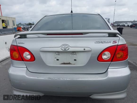 ✅ 2003 Toyota Corolla LE • VIN: 1NXBR32E43Z045587 • Lot: 43321471. Wystawiony na IAAI z przebiegiem 215 751 mil. Bezpłatny archiwum sprzedaży aukcyjnych z USA i szczegółowy raport historii pojazdu na DreamBid. Zdjęcie 16.