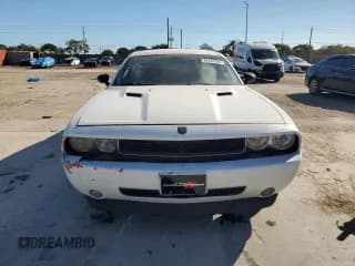 ✅ 2011 Dodge Challenger • VIN: 2B3CJ4DG6BH602491 • Lot: 82437294. Wystawiony na Copart z przebiegiem 185 167 mil. Bezpłatny archiwum sprzedaży aukcyjnych z USA i szczegółowy raport historii pojazdu na DreamBid. Zdjęcie 5.