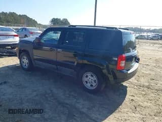 ✅ 2011 Jeep Patriot Latitude • VIN: 1J4NT1GA4BD159773 • Lot: 43481604. Listed on IAAI with 303,133 mi. Free auction sales archive from the USA and detailed vehicle history report at DreamBid. Image 3.