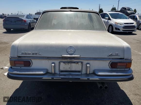 ✅ 1973 Mercedes-Benz 280 • VIN: 10806812017035 • Lot: 69103915. Listed on Copart with 98,783 mi. Free auction sales archive from the USA and detailed vehicle history report at DreamBid. Image 6.