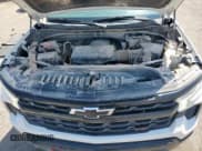 ✅ 2024 Chevrolet Silverado 1500 LT Trail Boss • VIN: 3GCUDFEDXRG243117 • Lot: 69073085. Wystawiony na Copart z przebiegiem 61 981 mil. Bezpłatny archiwum sprzedaży aukcyjnych z USA i szczegółowy raport historii pojazdu na DreamBid. Zdjęcie 11.