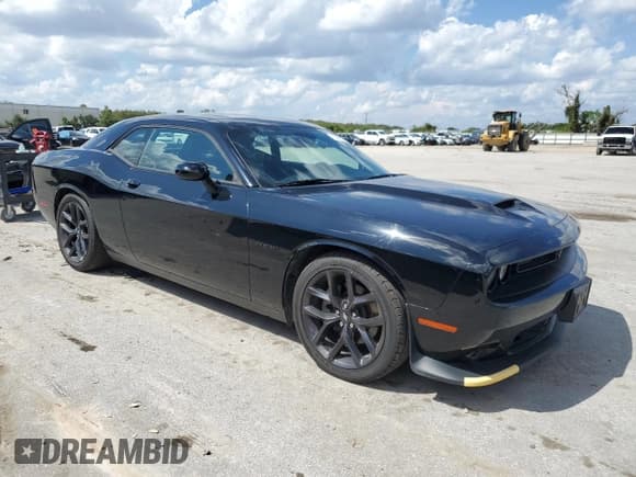 ✅ 2022 Dodge Challenger R/T • VIN: 2C3CDZBT7NH242692 • Lot: 73968374. Wystawiony na Copart z przebiegiem 35 637 mil. Bezpłatny archiwum sprzedaży aukcyjnych z USA i szczegółowy raport historii pojazdu na DreamBid. Zdjęcie 4.