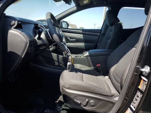 2023 Hyundai Santa Cruz Night Edition z VIN 5NTJCDAF7PH048860, wystawiony jako Copart lot #72808944 z przebiegiem 11 449 mil mil oraz Szkoda całkowita • Salvage title. Historia ofert i sprzedaży dostępna na DreamBid. Obrazek 7.