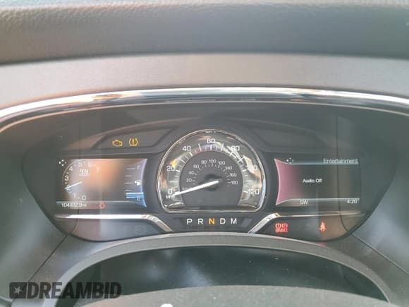 ✅ 2015 Lincoln Navigator • VIN: 5LMJJ2HT5FEJ02412 • Lot: 70673675. Wystawiony na Copart z przebiegiem 104 832 mil. Bezpłatny archiwum sprzedaży aukcyjnych z USA i szczegółowy raport historii pojazdu na DreamBid. Zdjęcie 9.