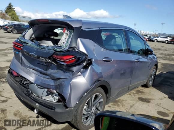 2023 Chevrolet Bolt EV 2LT z VIN 1G1FX6S0XP4185904, wystawiony jako Copart lot #43978484 z przebiegiem 1 873 mil mil oraz . Historia ofert i sprzedaży dostępna na DreamBid. Obrazek 3.