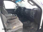 ✅ 2015 Chevrolet Silverado 2500HD Work Truck • VIN: 1GC1KUEG8FF149452 • Lot: 43589670. Wystawiony na IAAI z przebiegiem 313 050 mil. Bezpłatny archiwum sprzedaży aukcyjnych z USA i szczegółowy raport historii pojazdu na DreamBid. Zdjęcie 5.