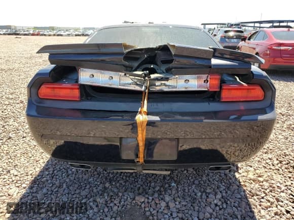 ✅ 2012 Dodge Challenger SXT • VIN: 2C3CDYAG8CH269654 • Lot: 51468214. Wystawiony na Copart z przebiegiem Nie podano. Bezpłatny archiwum sprzedaży aukcyjnych z USA i szczegółowy raport historii pojazdu na DreamBid. Zdjęcie 6.