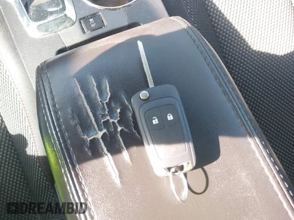 ✅ 2016 Chevrolet Equinox LT • VIN: 2GNALCEK8G6309585 • Лот: 43710614. Опубликован ранее на IAAI с пробегом 123 589 миль. Бесплатный доступ к архиву аукционных продаж из США и подробный отчёт об истории автомобиля на DreamBid. Изображение 11.