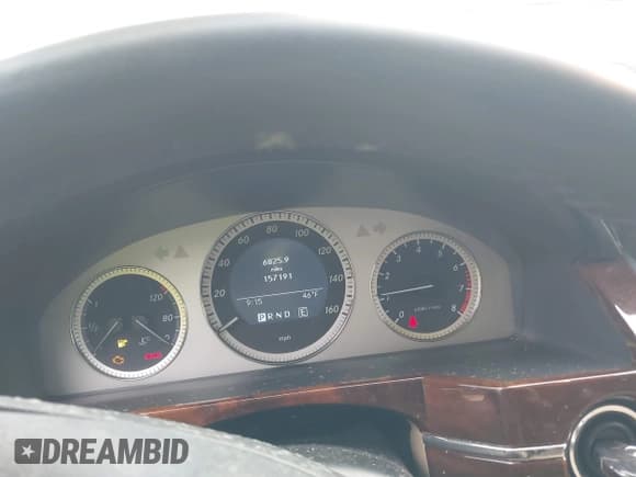 ✅ 2012 Mercedes-Benz GLK 350 • VIN: WDCGG8HB0CF919930 • Lot: 43599136. Listed on IAAI with 157,191 mi. Free auction sales archive from the USA and detailed vehicle history report at DreamBid. Image 7.