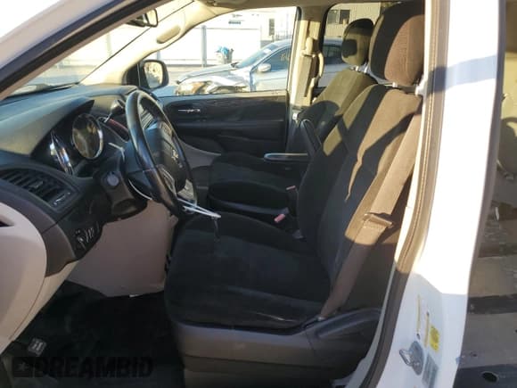 ✅ 2015 Ram Cargo Van Tradesman • VIN: 2C4JRGAG0FR702073 • Lot: 93080595. Listed on Copart with 149,759 mi. Free auction sales archive from the USA and detailed vehicle history report at DreamBid. Image 7.