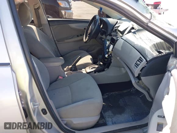 ✅ 2013 Toyota Corolla LE • VIN: 2T1BU4EE0DC964053 • Lot: 43596675. Listed on IAAI with 157,642 mi. Free auction sales archive from the USA and detailed vehicle history report at DreamBid. Image 5.