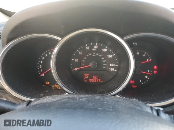 ✅ 2011 Kia Sorento LX • VIN: 5XYKT3A1XBG099450 • Lot: 89590605. Listed on Copart with 189,935 mi. Free auction sales archive from the USA and detailed vehicle history report at DreamBid. Image 9.