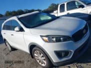 ✅ 2017 Kia Sorento LX • VIN: 5XYPG4A37HG196289 • Lot: 43812152. Wystawiony na IAAI z przebiegiem 116 262 mil. Bezpłatny archiwum sprzedaży aukcyjnych z USA i szczegółowy raport historii pojazdu na DreamBid. Zdjęcie 13.
