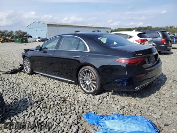 ✅ 2023 Mercedes-Benz S 580 • VIN: W1K6G7GB7PA219702 • Lot: 82055875. Wystawiony na Copart z przebiegiem 18 840 mil. Bezpłatny archiwum sprzedaży aukcyjnych z USA i szczegółowy raport historii pojazdu na DreamBid. Zdjęcie 2.