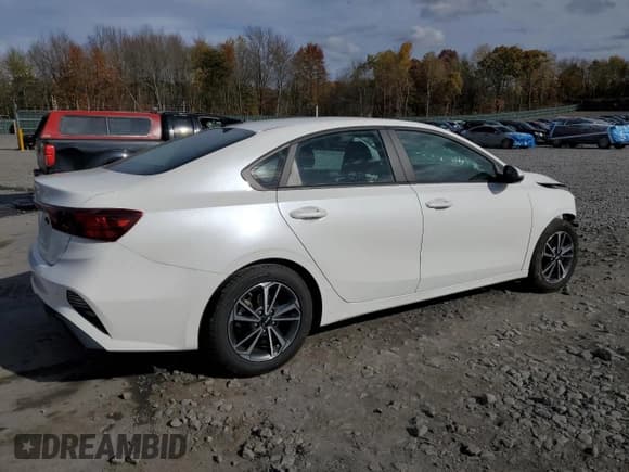 ✅ 2022 Kia Forte LXS • VIN: 3KPF24AD7NE428093 • Lot: 90480115. Listed on Copart with 17,815 mi. Free auction sales archive from the USA and detailed vehicle history report at DreamBid. Image 3.