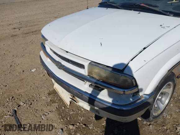 ✅ 2004 Chevrolet Blazer LS • VIN: 1GNCS13XX4K169093 • Lot: 43520737. Listed on IAAI with Not provided. Free auction sales archive from the USA and detailed vehicle history report at DreamBid. Image 6.
