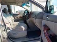 ✅ 2004 Toyota Sienna XLE Limited • VIN: 5TDZA22CX4S109592 • Lot: 43842495. Wystawiony na IAAI z przebiegiem 231 698 mil. Bezpłatny archiwum sprzedaży aukcyjnych z USA i szczegółowy raport historii pojazdu na DreamBid. Zdjęcie 5.