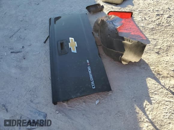 ✅ 2019 Chevrolet Colorado 2WD Work Truck • VIN: 1GCGSBEN7K1333897 • Лот: 80414244. Опубликован ранее на Copart с пробегом 81 715 миль. Бесплатный доступ к архиву аукционных продаж из США и подробный отчёт об истории автомобиля на DreamBid. Изображение 14.