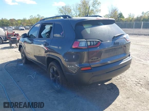 ✅ 2020 Jeep Cherokee Latitude Plus • VIN: 1C4PJMLB7LD537879 • Lot: 43376889. Wystawiony na IAAI z przebiegiem 44 051 mil. Bezpłatny archiwum sprzedaży aukcyjnych z USA i szczegółowy raport historii pojazdu na DreamBid. Zdjęcie 3.