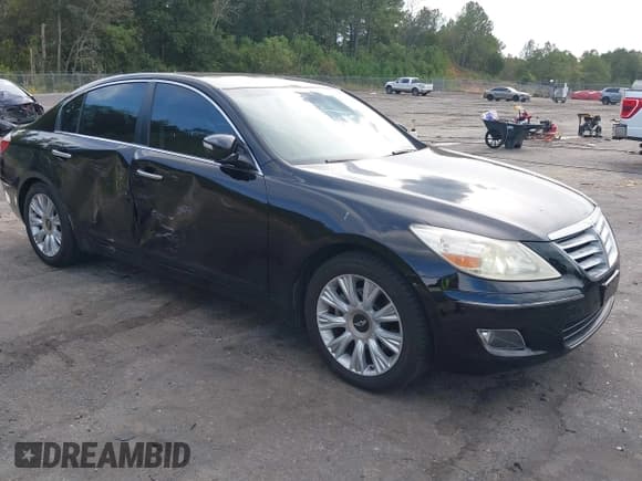 ✅ 2009 Hyundai Genesis • VIN: KMHGC46E99U017557 • Lot: 43324510. Wystawiony na IAAI z przebiegiem 276 635 mil. Bezpłatny archiwum sprzedaży aukcyjnych z USA i szczegółowy raport historii pojazdu na DreamBid. Zdjęcie 1.