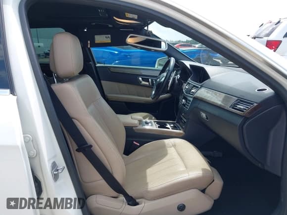 ✅ 2011 Mercedes-Benz E 550 Luxury • VIN: WDDHF7CB0BA290489 • Lot: 42722236. Listed on IAAI with 128,395 mi. Free auction sales archive from the USA and detailed vehicle history report at DreamBid. Image 5.