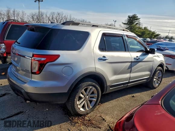 ✅ 2013 Ford Explorer XLT • VIN: 1FM5K8D88DGC15424 • Лот: 93881085. Опубликован ранее на Copart с пробегом 219 752 миль. Бесплатный доступ к архиву аукционных продаж из США и подробный отчёт об истории автомобиля на DreamBid. Изображение 3.
