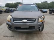 ✅ 2006 Kia Sportage LX • VIN: KNDJF723267188717 • Lot: 71019195. Wystawiony na Copart z przebiegiem Nie podano. Bezpłatny archiwum sprzedaży aukcyjnych z USA i szczegółowy raport historii pojazdu na DreamBid. Zdjęcie 5.