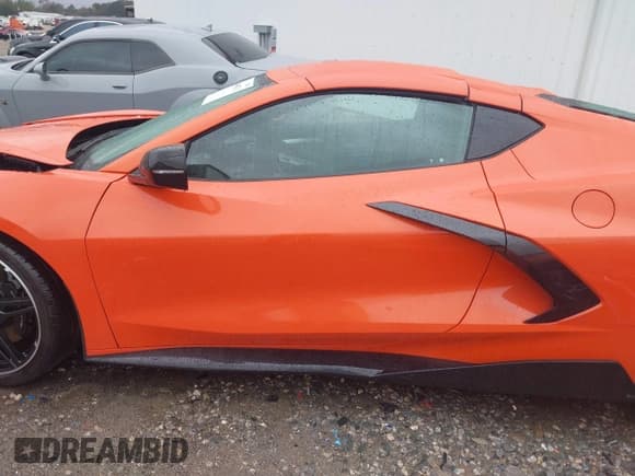 ✅ 2020 Chevrolet Corvette 2LT • VIN: 1G1Y72D46L5113071 • Lot: 43449876. Listed on IAAI with 4,656 mi. Free auction sales archive from the USA and detailed vehicle history report at DreamBid. Image 15.