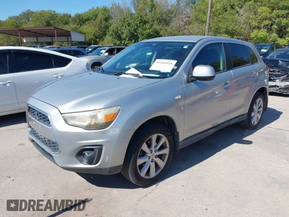 2013 Mitsubishi Outlander ES с VIN 4A4AP3AUXDE001726, выставлен на аукционе IAAI как лот 43480418 с пробегом 124 387 миль миль и . История ставок и продаж доступна на DreamBid. Изображение 2.