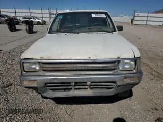 ✅ 1990 Toyota Pickup DX • VIN: JT4RN93P1L5010999 • Лот: 73386934. Опубликован ранее на Copart с пробегом 321 820 миль. Бесплатный доступ к архиву аукционных продаж из США и подробный отчёт об истории автомобиля на DreamBid. Изображение 5.