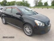 ✅ 2010 Pontiac Vibe • VIN: 5Y2SM6E05AZ403381 • Лот: 42402792. Опубликован ранее на IAAI с пробегом 109 313 миль. Бесплатный доступ к архиву аукционных продаж из США и подробный отчёт об истории автомобиля на DreamBid. Изображение 1.