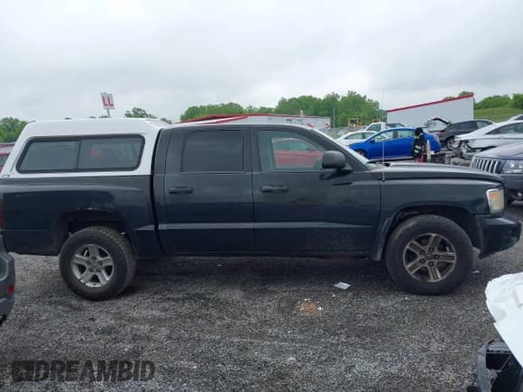 ✅ 2008 Dodge Dakota Sport • VIN: 1D7HW68NX8S560117 • Lot: 42383642. Listed on IAAI with 108,639 mi. Free auction sales archive from the USA and detailed vehicle history report at DreamBid. Image 13.