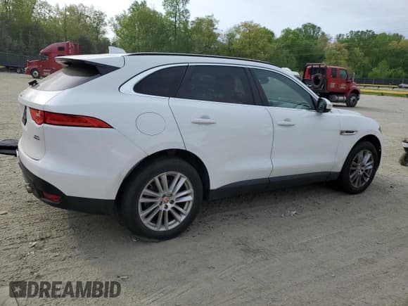 ✅ 2018 Jaguar F-Pace 30t Prestige • VIN: SADCK2GX9JA350300 • Лот: 54528325. Опубликован ранее на Copart с пробегом 87 085 миль. Бесплатный доступ к архиву аукционных продаж из США и подробный отчёт об истории автомобиля на DreamBid. Изображение 3.
