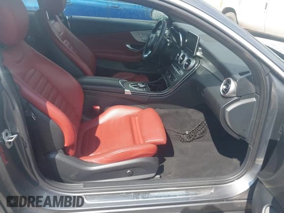 ✅ 2018 Mercedes-Benz C 300 • VIN: WDDWJ4KB3JF681630 • Lot: 40327445. Listed on IAAI with 90,967 mi. Free auction sales archive from the USA and detailed vehicle history report at DreamBid. Image 5.