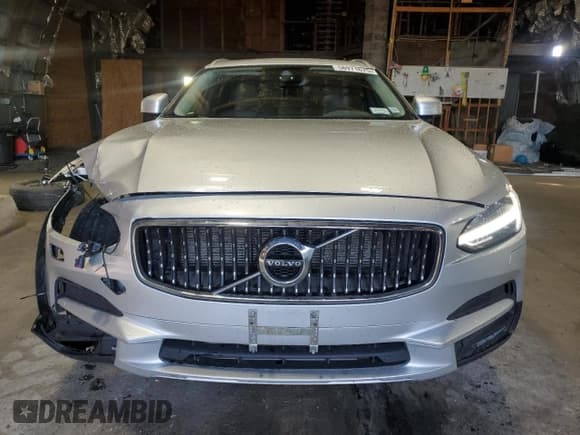 ✅ 2018 Volvo V90 • VIN: YV4102NK5J1028640 • Лот: 58971675. Опубликован ранее на Copart с пробегом 143 419 миль. Бесплатный доступ к архиву аукционных продаж из США и подробный отчёт об истории автомобиля на DreamBid. Изображение 5.