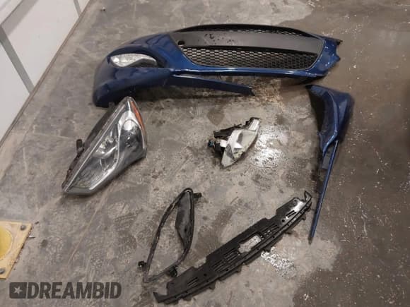 ✅ 2016 Hyundai Genesis Coupe R-Spec • VIN: KMHHU6KJ2GU134961 • Lot: 41902014. Wystawiony na IAAI z przebiegiem 82 384 mil. Bezpłatny archiwum sprzedaży aukcyjnych z USA i szczegółowy raport historii pojazdu na DreamBid. Zdjęcie 12.