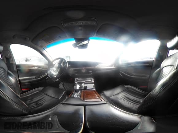 ✅ 2018 Genesis G90 Premium • VIN: KMHG34JA1JU043725 • Lot: 42252482. Listed on IAAI with 131,636 mi. Free auction sales archive from the USA and detailed vehicle history report at DreamBid. Image 18.