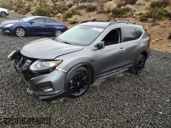 ✅ 2018 Nissan Rogue SL • VIN: 5N1AT2MV9JC775664 • Лот: 84068175. Опубликован ранее на Copart с пробегом 120 199 миль. Бесплатный доступ к архиву аукционных продаж из США и подробный отчёт об истории автомобиля на DreamBid. Изображение 1.