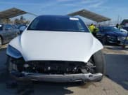 ✅ 2022 Tesla Model X Plaid • VIN: 7SAXCBE63NF337529 • Lot: 42066904. Wystawiony na IAAI z przebiegiem 56 933 mil. Bezpłatny archiwum sprzedaży aukcyjnych z USA i szczegółowy raport historii pojazdu na DreamBid. Zdjęcie 13.