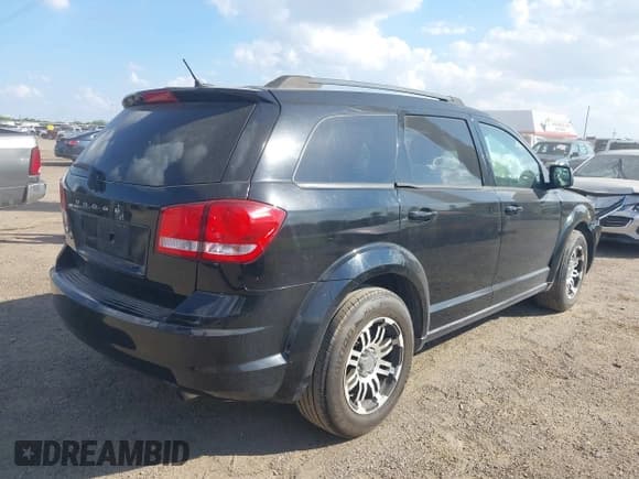✅ 2015 Dodge Journey American Value • VIN: 3C4PDCABXFT517516 • Lot: 43518111. Wystawiony na IAAI z przebiegiem 129 949 mil. Bezpłatny archiwum sprzedaży aukcyjnych z USA i szczegółowy raport historii pojazdu na DreamBid. Zdjęcie 4.