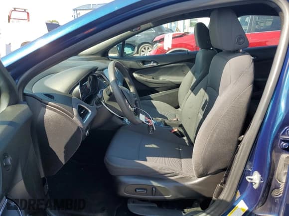 ✅ 2019 Chevrolet Cruze LT • VIN: 1G1BE5SM4K7110298 • Lot: 81306255. Listed on Copart with 94,930 mi. Free auction sales archive from the USA and detailed vehicle history report at DreamBid. Image 7.