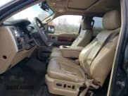 ✅ 2010 Ford F-150 XL • VIN: 1FTFW1EV3AFA35018 • Lot: 93083815. Wystawiony na Copart z przebiegiem 248 179 mil. Bezpłatny archiwum sprzedaży aukcyjnych z USA i szczegółowy raport historii pojazdu na DreamBid. Zdjęcie 7.