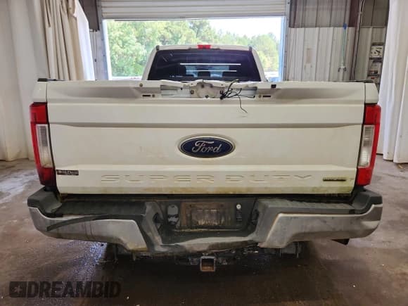 ✅ 2019 Ford F-250 XL • VIN: 1FT7W2B61KEC70175 • Лот: 84284285. Опубликован ранее на Copart с пробегом 224 325 миль. Бесплатный доступ к архиву аукционных продаж из США и подробный отчёт об истории автомобиля на DreamBid. Изображение 6.